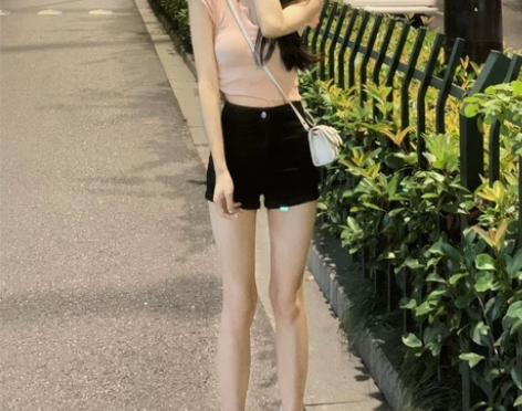 【包邮】黑色紧身弹力牛仔短裤 夏季新款设计...