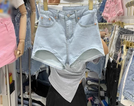 小个子热裤高腰浅蓝色牛仔裤宽松休闲不规则阔...