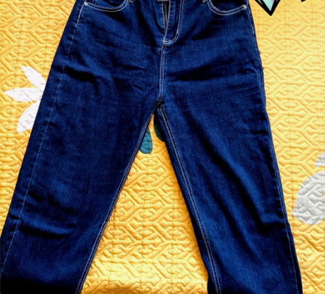 胖妹妹高腰直筒牛仔裤，复古风，弹性挺大的，...