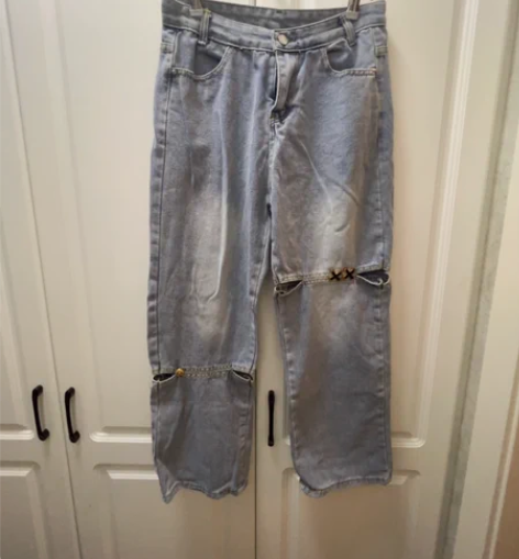 个性破洞牛仔裤直筒，喜欢的来谈，薄款 感兴...