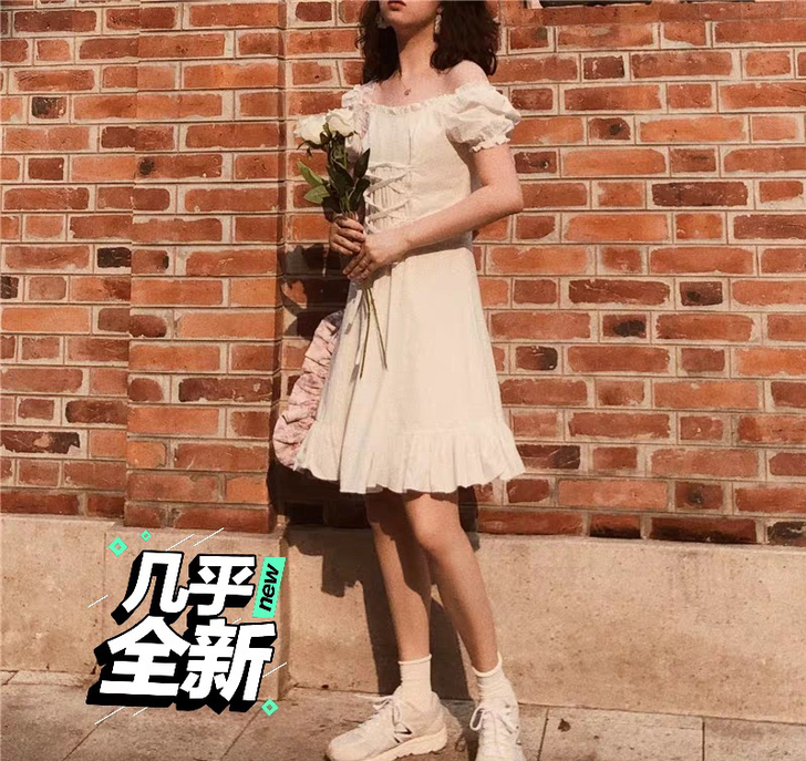 白色可欲可甜连衣裙