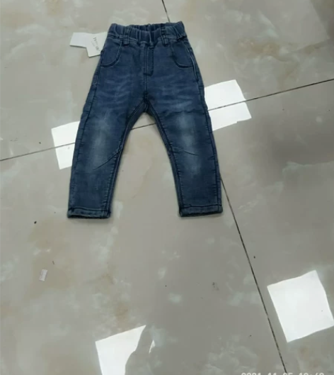 童装加绒修身牛仔裤,全新带吊牌,复合绒加绒...