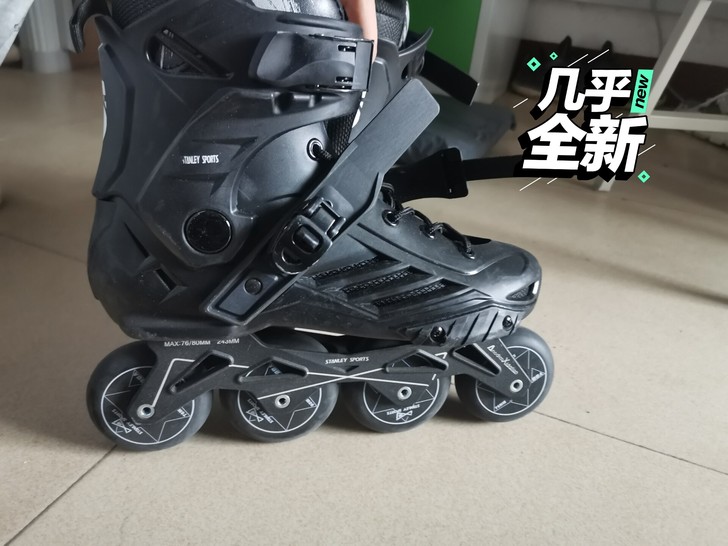 穿过四五次，99新  没时间玩，带全套护膝