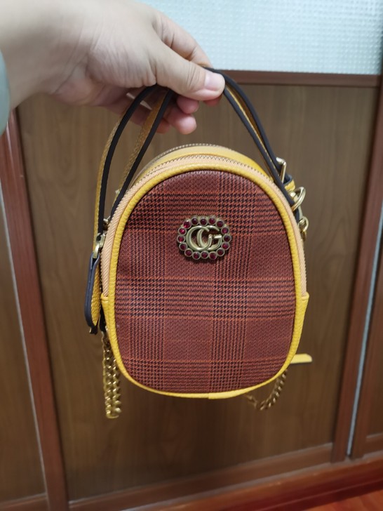 九成新真皮百搭小包，可斜挎，可手拎，可单肩...