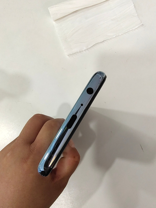 真我Q3pro狂欢版 8＋128g 单机器...