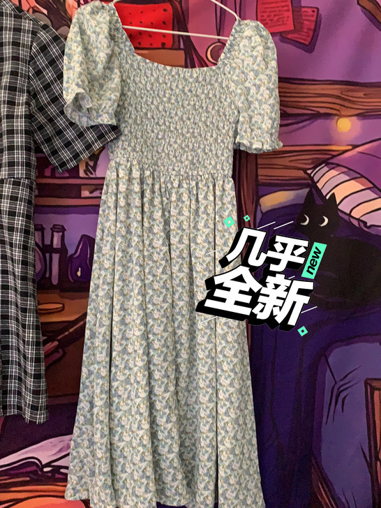 在万象城店买的 只穿过一次  清新风格 欢...