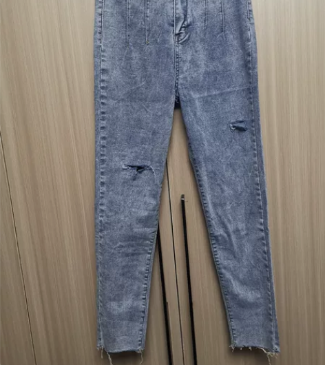 破洞牛仔裤女韩版紧身显瘦百搭铅笔小脚裤子潮 .S码的穿到10... 破洞牛仔裤女韩版紧身显瘦百搭铅笔小脚裤子潮 .S码的穿到10...