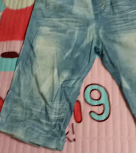 男童蓝色牛仔裤七分裤，新旧如图，适合身高8...