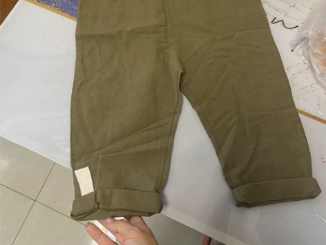 全新儿童背带裤 棉麻裤,长裤,军绿色很高级...