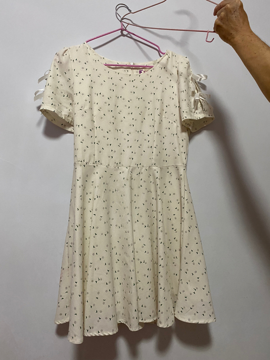 娃娃领连衣裙女夏季2021新款法式复古小黑...