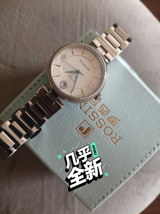 罗西尼机械女表，老公送的礼物。不太喜欢机械...