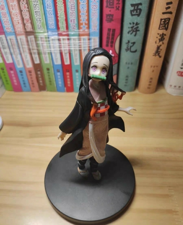 鬼灭之刃动漫祢豆子手办摆件。