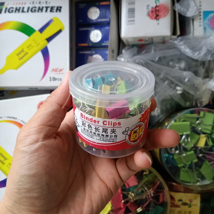 表妹超市清库存，彩色长尾夹3元起包邮！还剩...