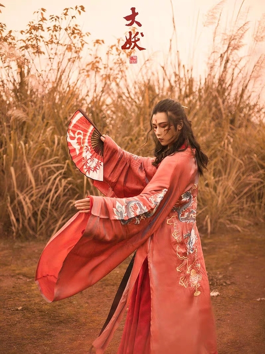 汉服福袋随机4~5件不退不换想要的抓紧时间...