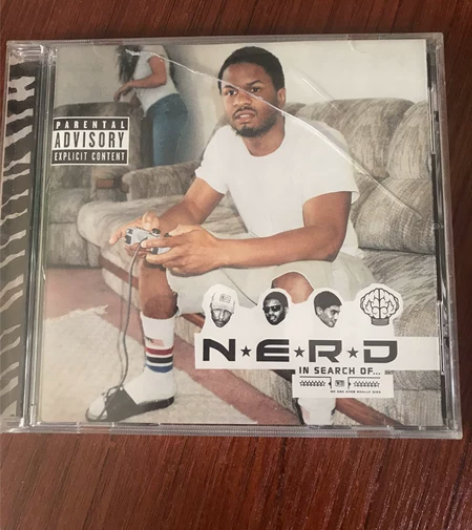 NERD 美国著名的说唱乐团cd 外壳有点...