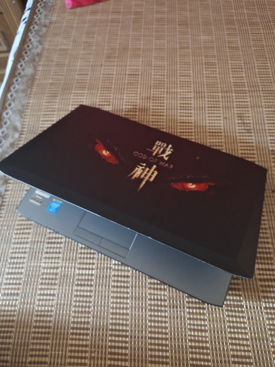 神舟战神笔记本i7四核八线程高性能小钢炮