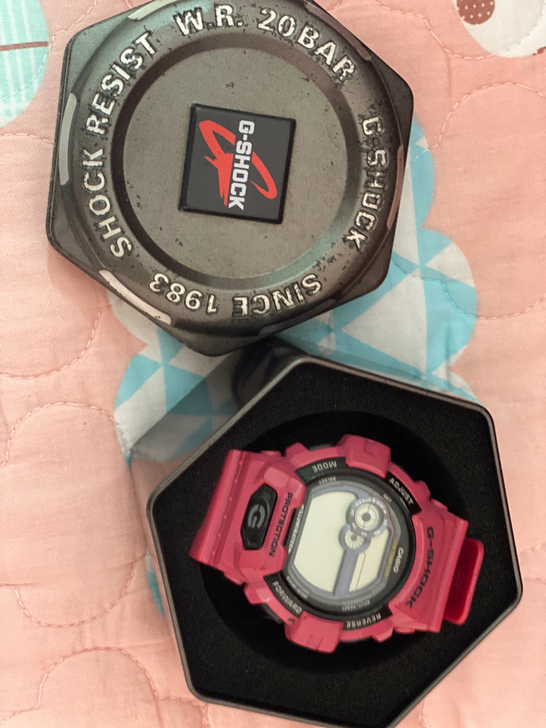 卡西欧电子表。