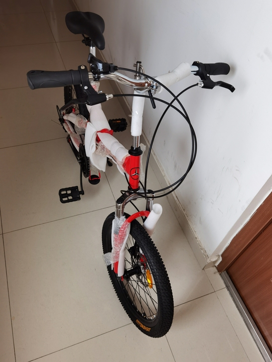 奔驰折叠自行车，蓝色，20寸 买奔驰E送的...