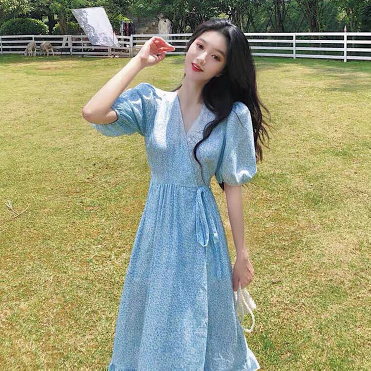 法式蓝色印花领泡泡袖荷叶边碎花连衣裙女新款...