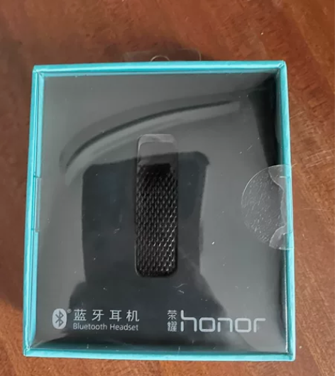 荣耀蓝牙耳机,全新未使用,60包邮出 感兴...