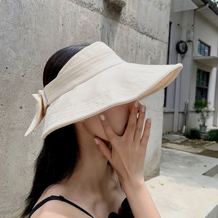 杨同学 帽子 没戴过