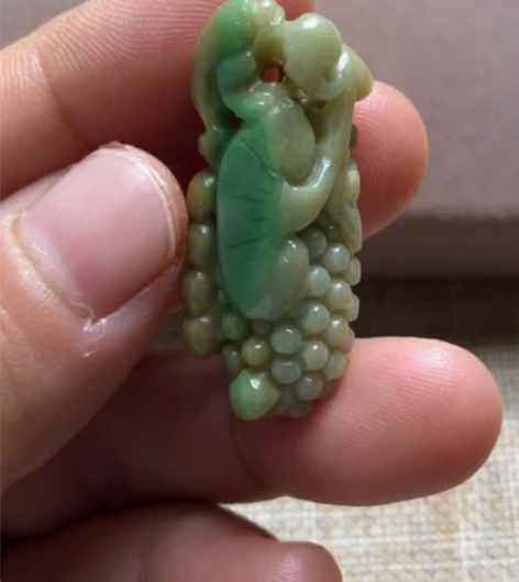 翡翠A货玉雕玉石文玩 黄翡飘阳绿 招财金蟾...