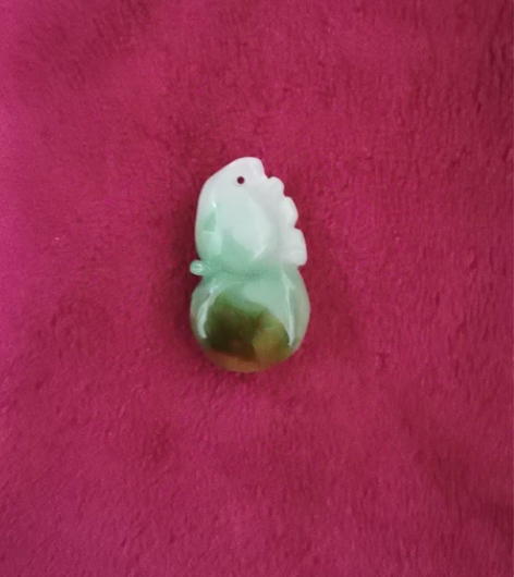 玉雕精致吊坠（品相优） 几十年左右保存品 ...