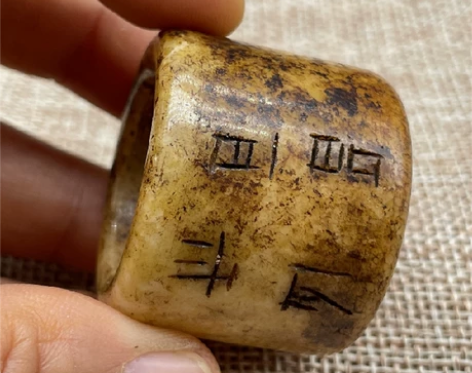 岫玉吊坠古董玉雕玉石摆件古玉老玉挂件玉佩牌...