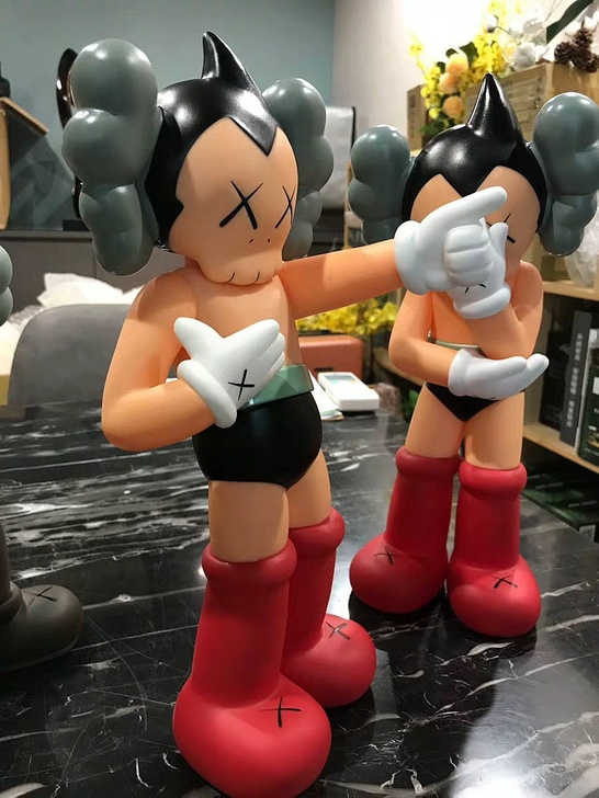 kaws捂脸阿童木+自信阿童木打包138