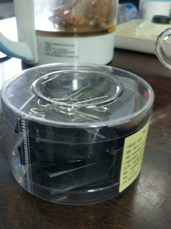 全新长尾夹41毫米,12只。