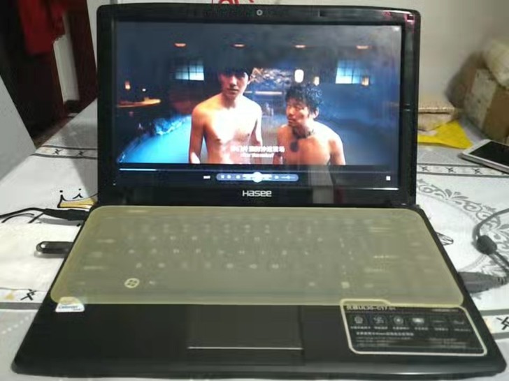 神州优雅UL30-C17笔记本