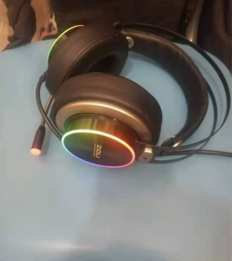 磁动力头戴式耳机9成新7.1独立声卡游戏耳...