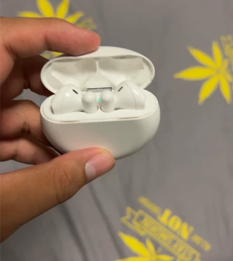 我是换电池的不是卖耳机的 华为freebu...