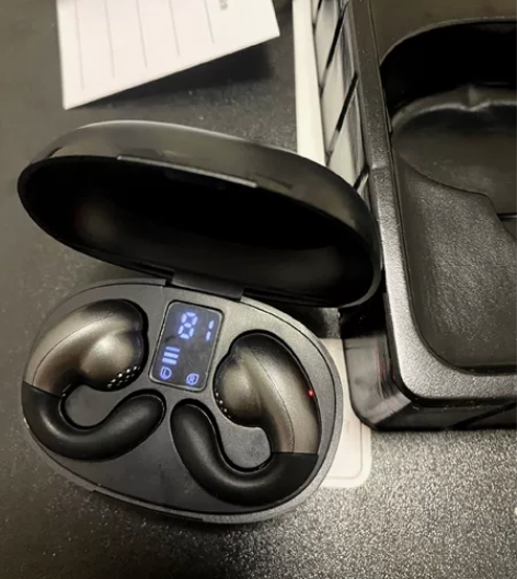 昨天才收到货，只拆开了一下，全新，我突然想...