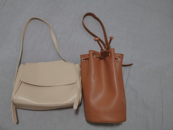 搬家甩,给钱就卖,几乎全新,背过2-3次。...