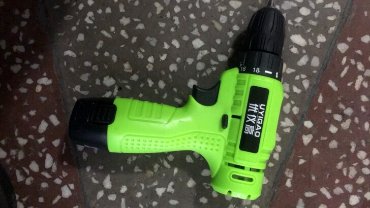 亏本处理五把原价一百多元电动螺丝刀手电钻纯...