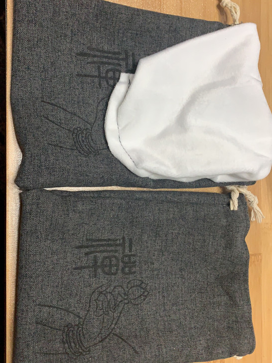 文玩袋。4个18.88块钱。包邮。