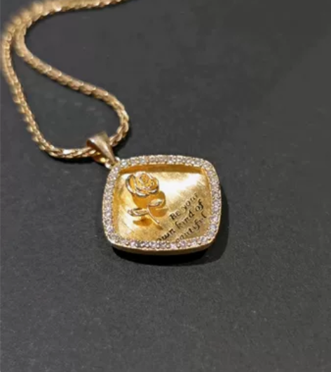 纯银鎏金项链 吊坠含扣头长2.7cm，宽2...