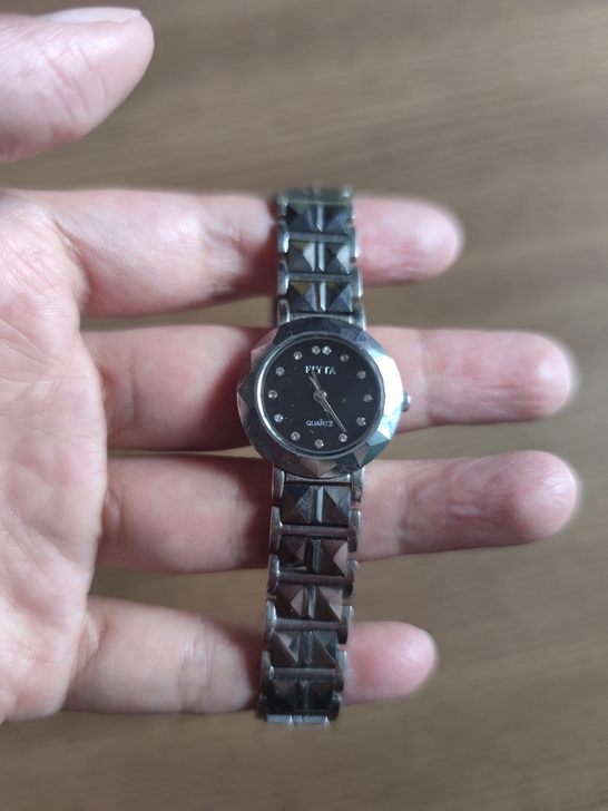 飞亚达手表女 买时候3000多，换了新的，...