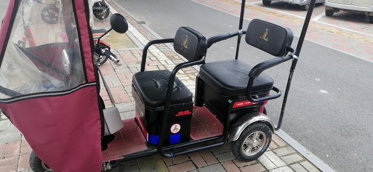 凤凰休闲三轮，20年6月32Ah电瓶