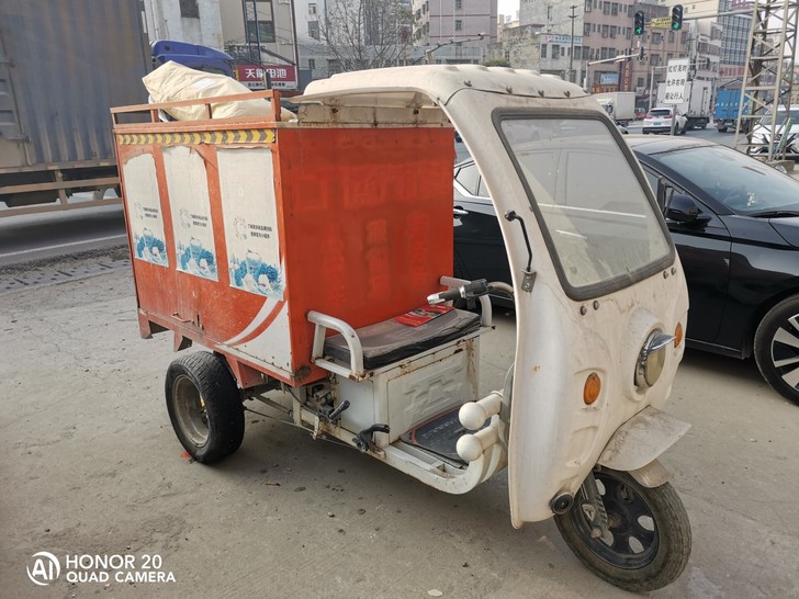 电动三轮车，大电池，大轮胎