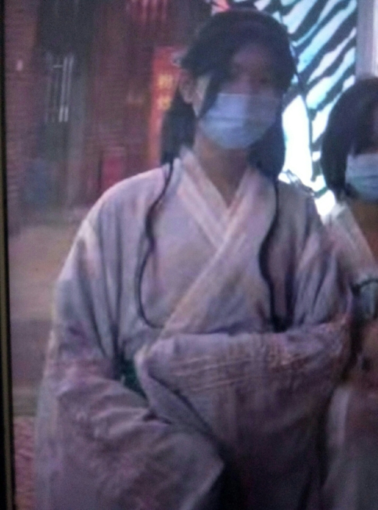 艺缕九州蓝色汉服，L码有吊牌