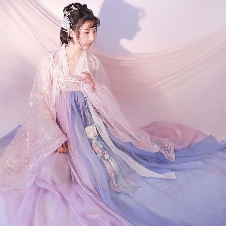 【店面倒闭回血】春樱汉服女襦裙齐胸齐腰套装...