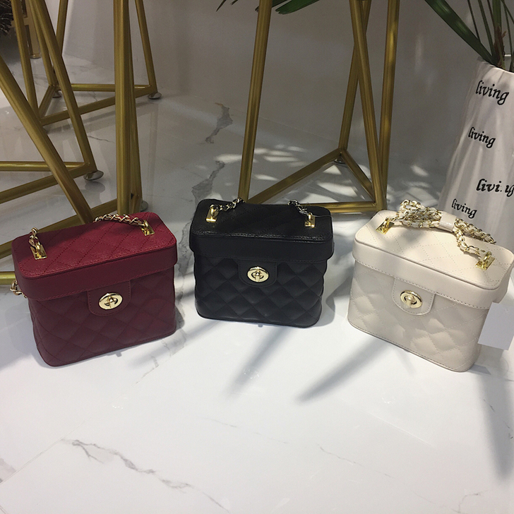 全新小包包女2019新款百搭斜挎包小香风链...