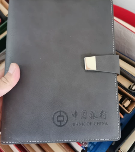 皮面记事本PU记事本处理，款式有点旧，质量...