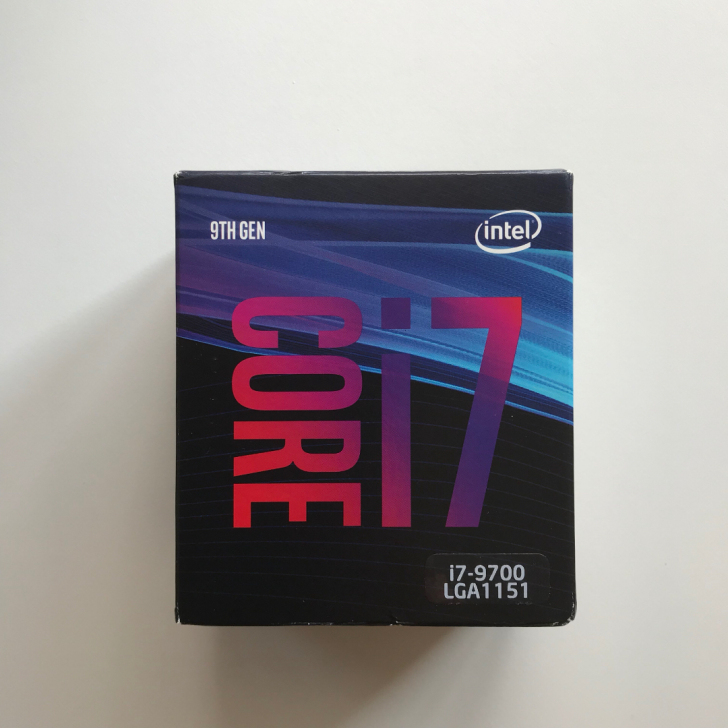 出售i7 9700盒装CPU 英文版电脑主...