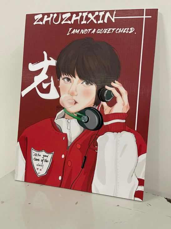 帮朋友挂的，朱志鑫的无框画，全新的，东西太...