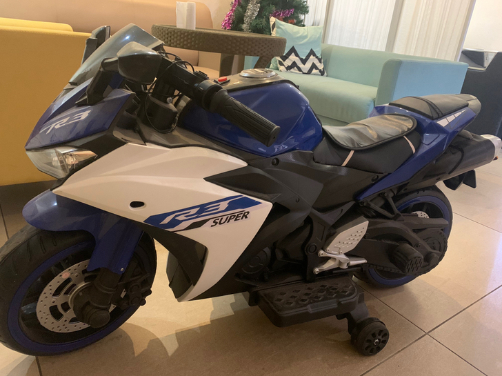 全新儿童电动摩托，朋友买来送儿子的，淘宝上...