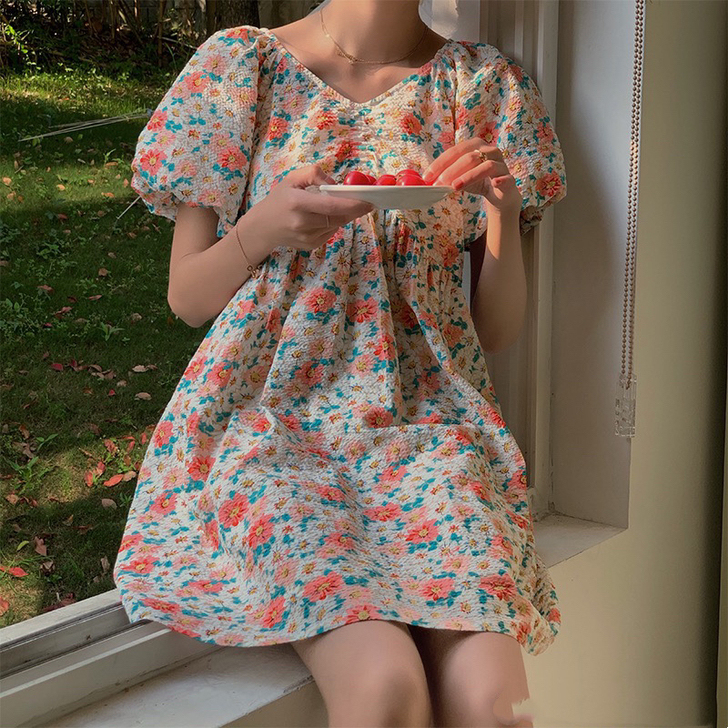 范智乔 碎花泡泡袖连衣裙女夏2020新款温...