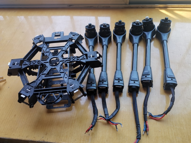 六轴折叠机架带6个全新电机，带电机螺旋桨座...